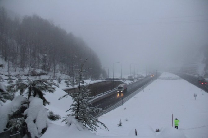 Bolu Dağı’nda Kar Yağışı Başladı