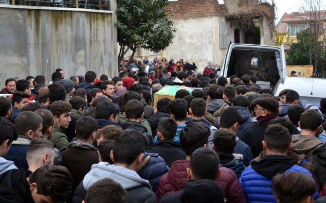 Kazada Ölen Liseli Sina Son Yolculuğuna Uğurlandı