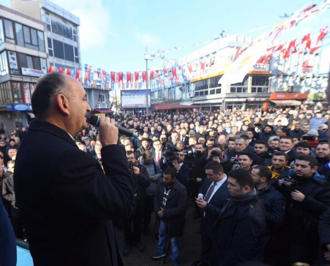 Bakan Müezzinoğlu’nu Duygulandıran Hediye