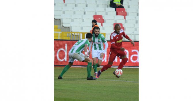 Sivasspor Yeni Amayaspor’u 3 Golle Geçti