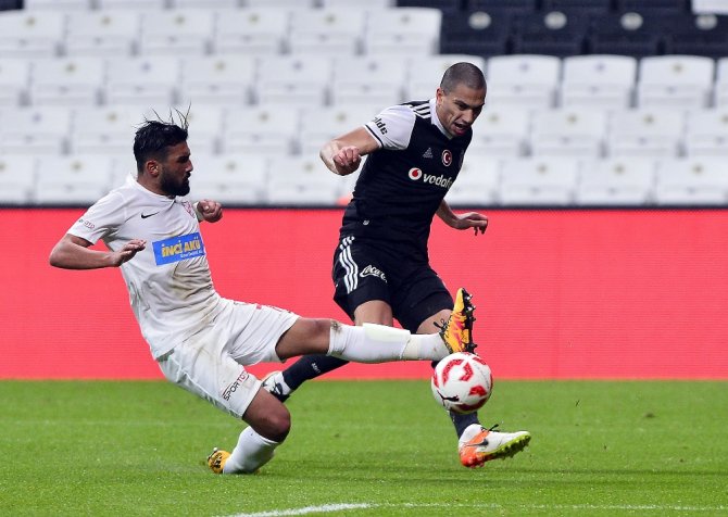 Beşiktaş İlk Yarıyı Önde Kapattı