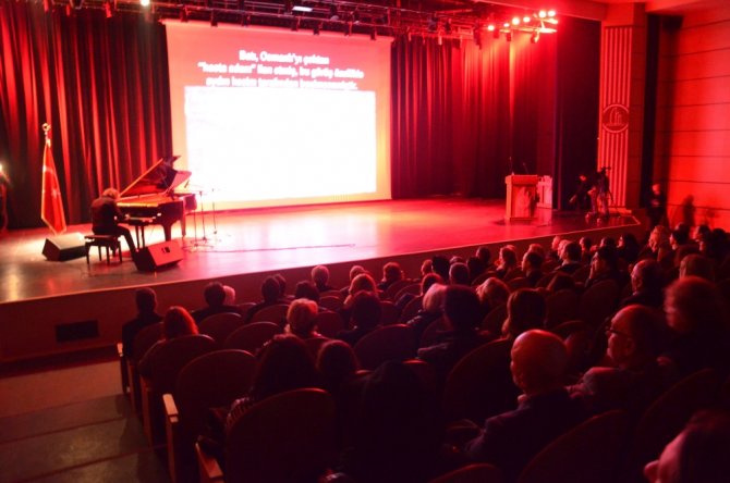 Ünlü Piyanistten Unutulmaz Mehmet Akif Konseri