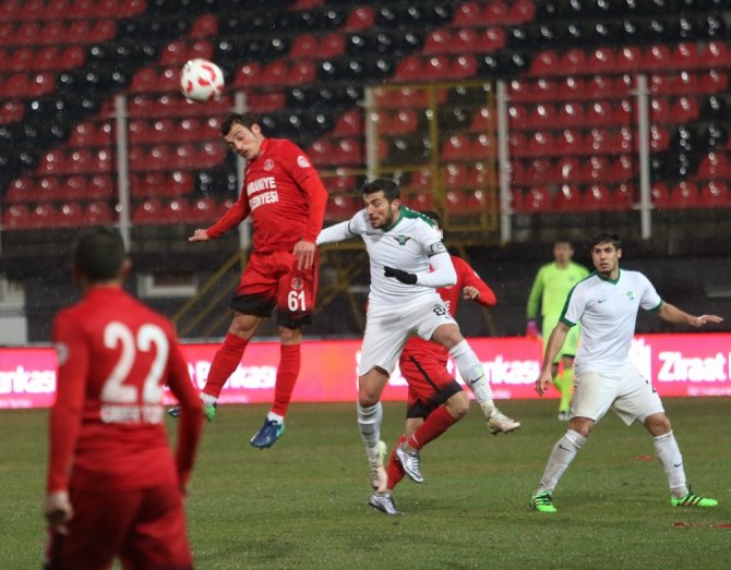 Akhisar Belediyespor, Ümraniyespor’a Yenildi