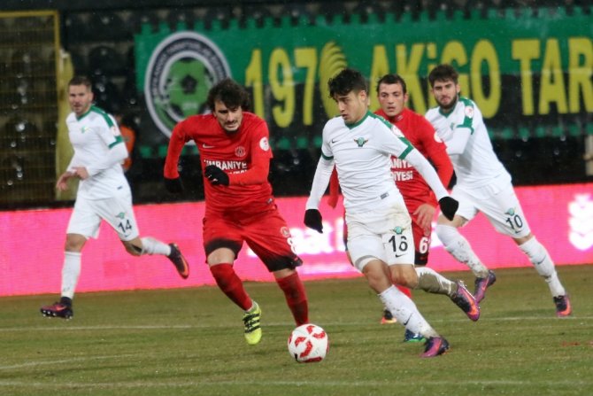 Akhisar Belediyespor, Ümraniyespor’a Yenildi
