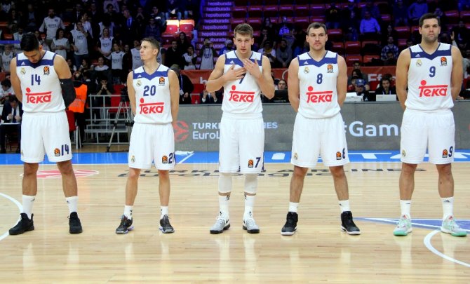 Anadolu Efes İspanyol Devine Yenildi