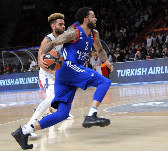 Anadolu Efes İspanyol Devine Yenildi