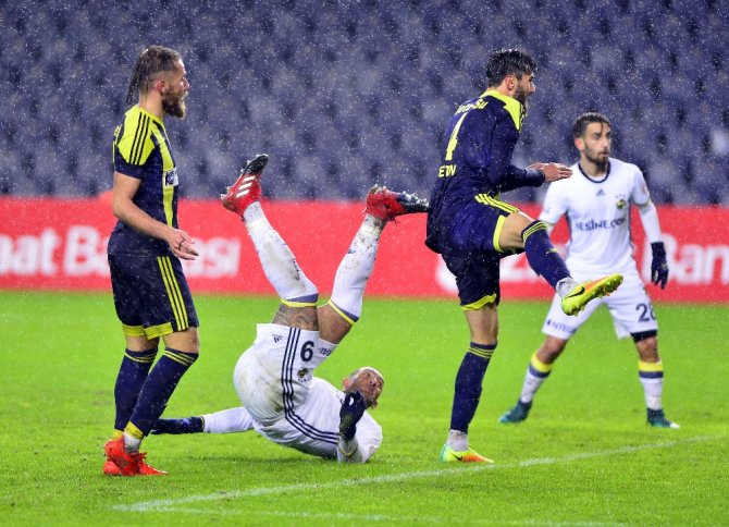 Fener Kupada Farka Gitti