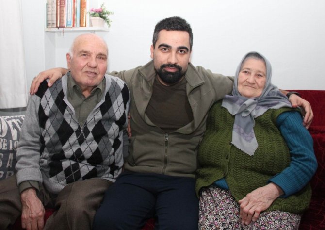 11 Arkadaşını Şehit Veren Gazi, Baba Ocağında