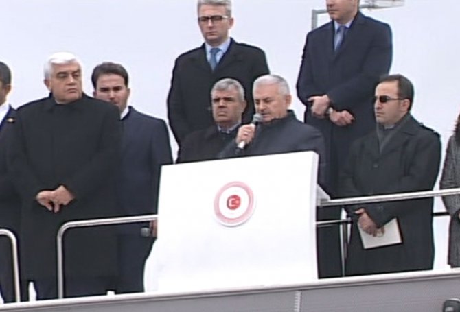 Yıldırım Mültecilere Seslendi: "Kimse Yoksa Türkiye Var"