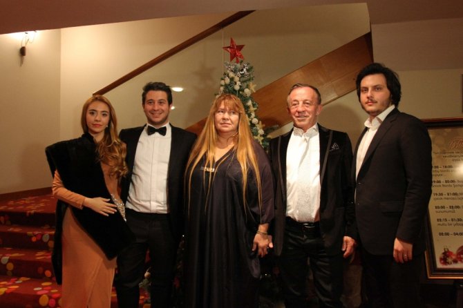 Ali Ağaoğlu Yılbaşına Uludağ’da Ailesiyle Girdi