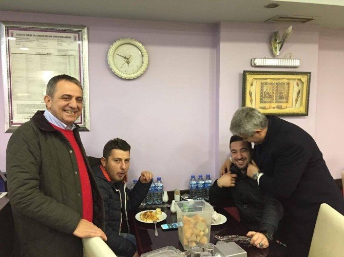 Milletvekili Günnar Ve Başkan Sağıroğlu’dan Yomra Esnafına Ziyaret