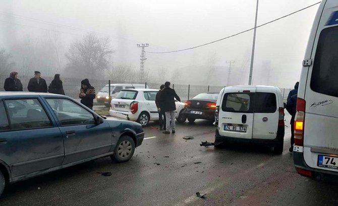 Bartın’da 20 Araç Birbirine Girdi