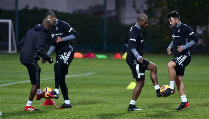 Beşiktaş Kamp Hazırlıklarına Başladı