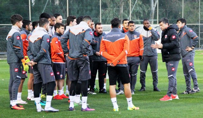 Adanaspor Çalışmalara Başladı