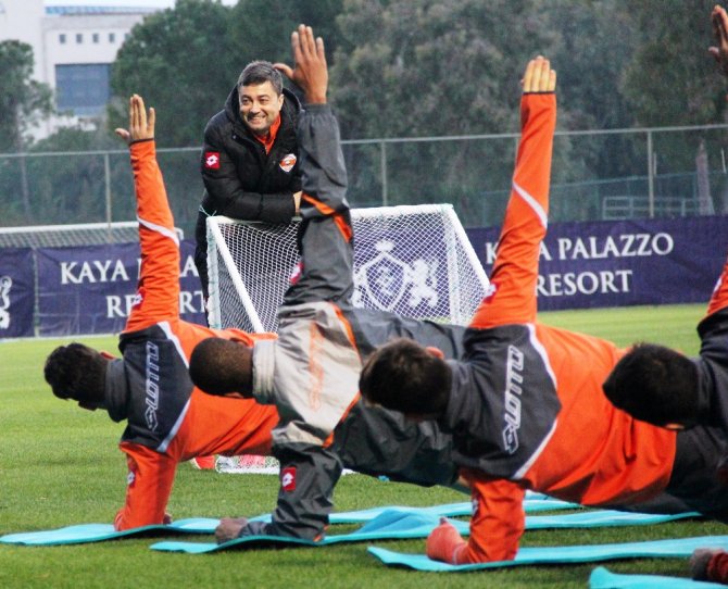 Adanaspor Çalışmalara Başladı