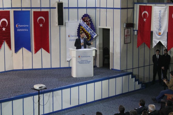 "15 Temmuz Bize Dağın, Duvarın Arkasını Bakmayı Emrediyor"