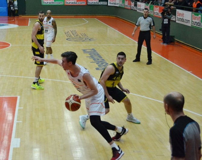 Banvit Uzatmalarda Güldü