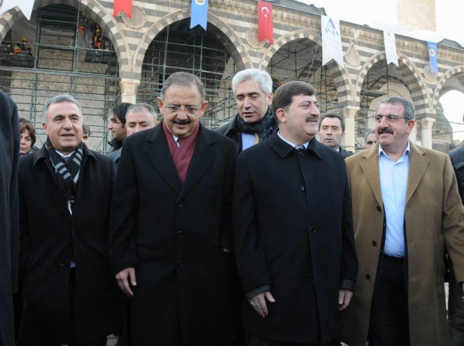 Sur Yeniden İnşaa Ediliyor: Bakan Bölgeyi İnceledi