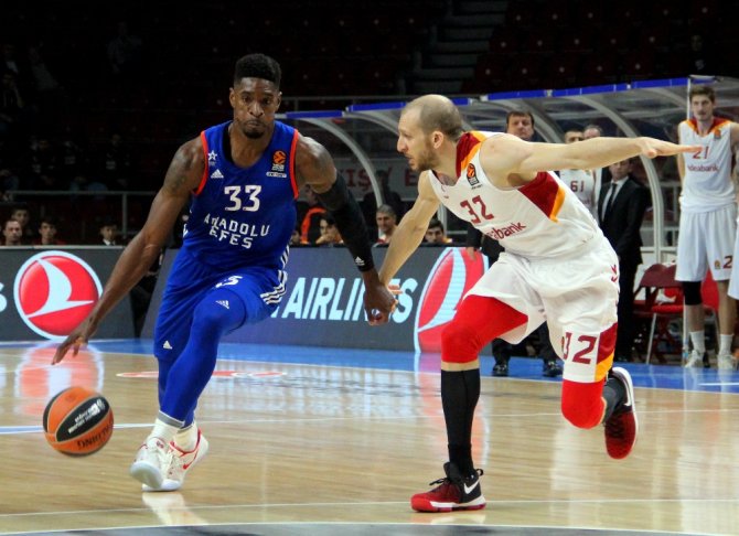 Anadolu Efes, Aslan’ı Devirdi