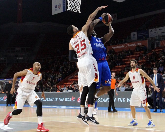 Anadolu Efes, Aslan’ı Devirdi