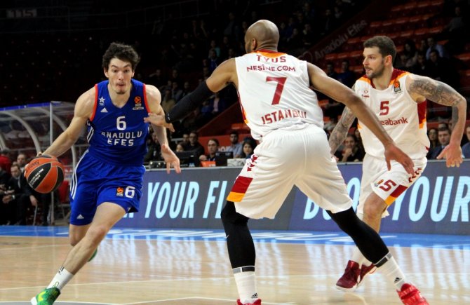 Anadolu Efes, Aslan’ı Devirdi
