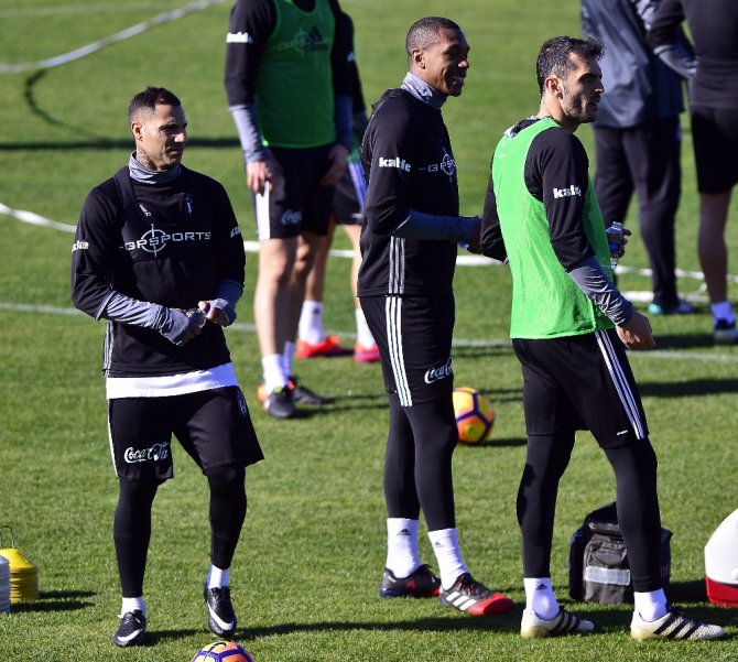 Beşiktaş Pas Antrenmanı Yaptı