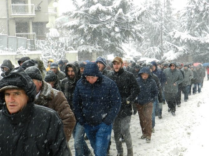Fransa Büyükelçiliğine Yürüdüler