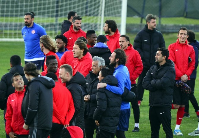 3 Büyük Takımdan Birlik Fotoğrafı