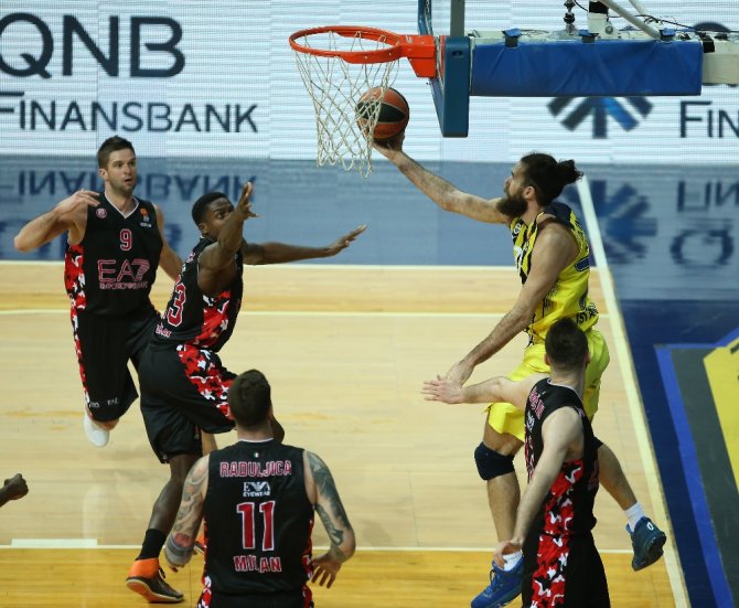 Fenerbahçe İtalyan Temsilciyi Devirdi