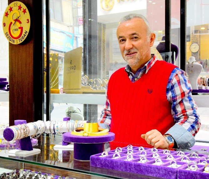 Altın Fiyatı Adetleri De Etkiledi, Altından Kaçan Vatandaş Gümüşe Yöneldi