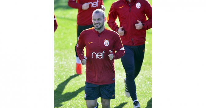 Galatasaray Hazırlıklarını Sürdürüyor