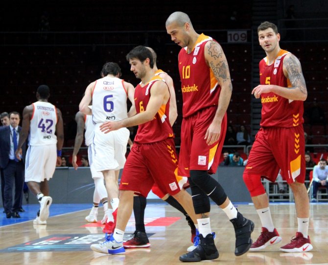 Nefes Kesen Derbi Anadolu Efes’in