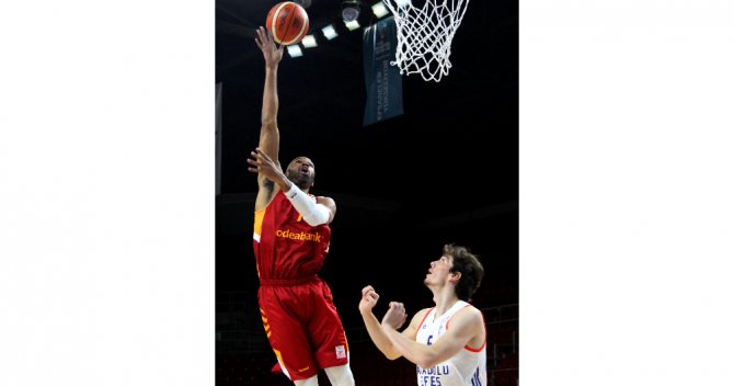 Nefes Kesen Derbi Anadolu Efes’in