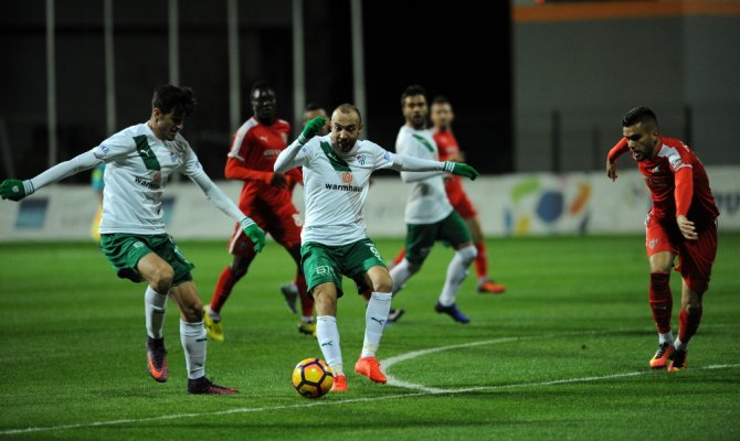 Bursaspor Arnavut Rakibiyle Yenişemedi