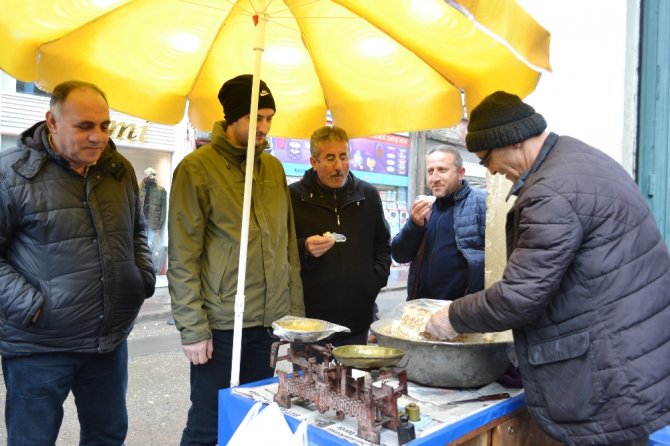 Bu Helva Vücudu Sıcak Tutuyor