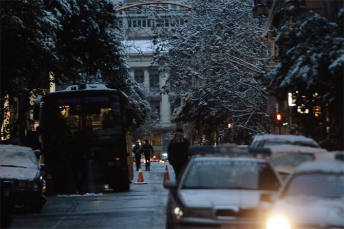 Pasok Binası Önündeki Polis Ekibine Silahlı Saldırı