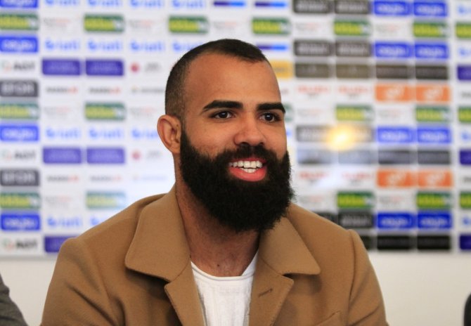 Sandro Ranieri İmzayı Attı