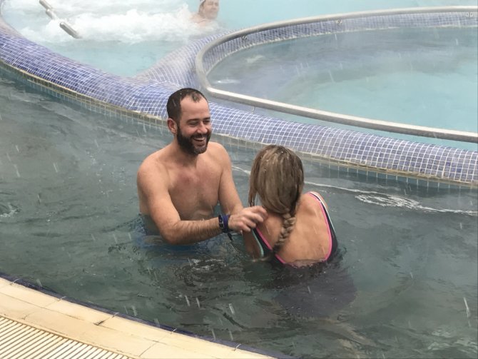 İzmirli Karın Tadını Çıkardı