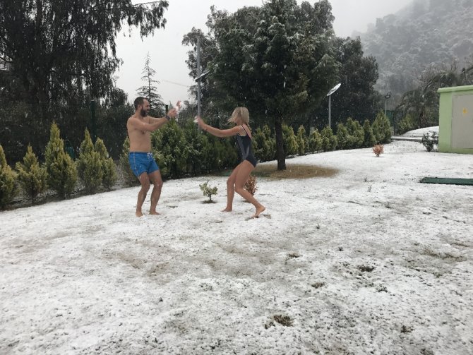 İzmirli Karın Tadını Çıkardı