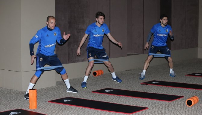 Fenerbahçe Salonda Çalıştı