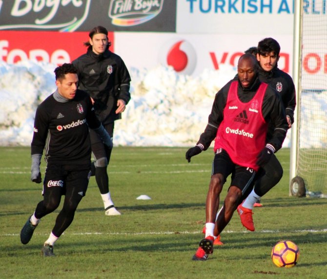 Beşiktaş İki Eksikle Çalıştı