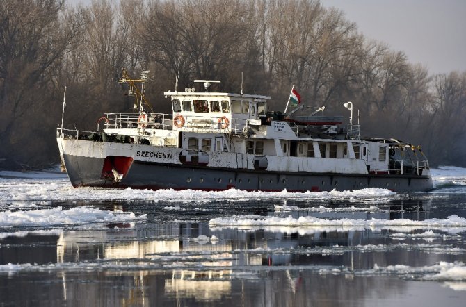 Tuna Nehri Buz Tuttu