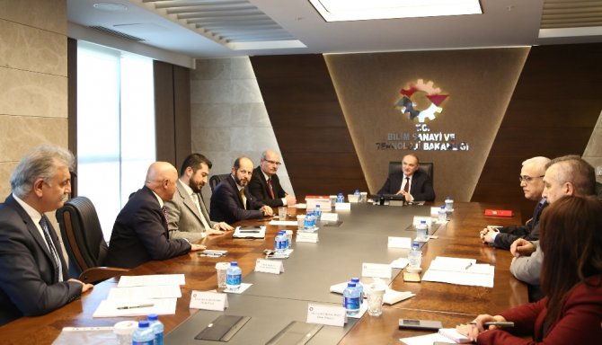 Bakan Özlü: Elektrikli Otomobil Üretimine Geçeceğiz