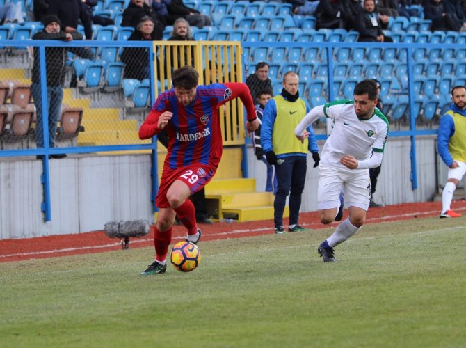 Karabükspor Akhisar’ı Tek Golle Geçti