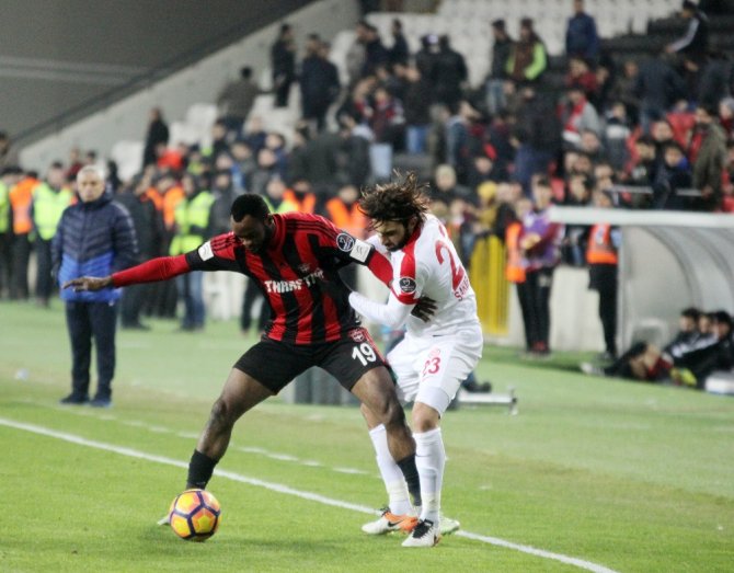 Açılışı Antalyaspor Yaptı!