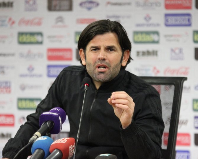"Oyuncularımın Performansı Beni Hayal Kırıklığına Uğrattı"