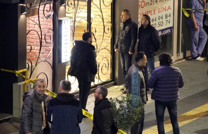 Silahlı Şahıs Lokantada 5 Kişiyi Rehin Aldı
