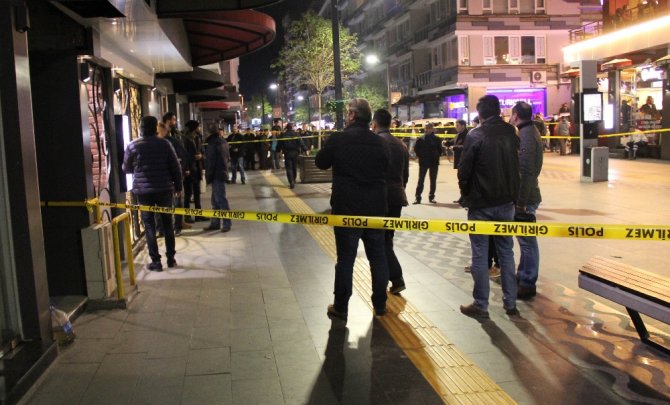 Silahlı Şahıs Lokantada 5 Kişiyi Rehin Aldı