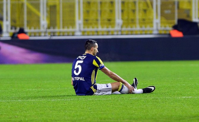 Mehmet Topal’dan Fenerbahçe’ye Kötü Haber