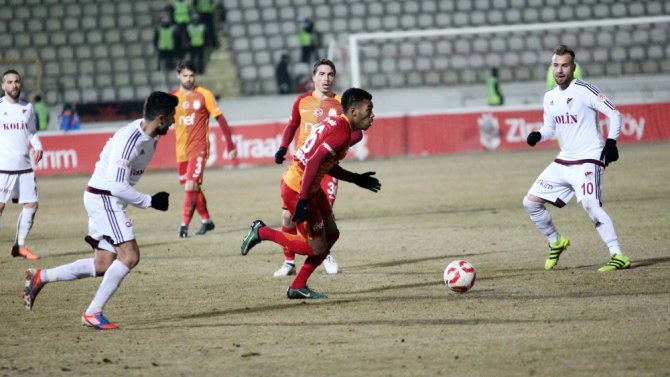 Galatasaray Elazığspor’u Rahat Geçti